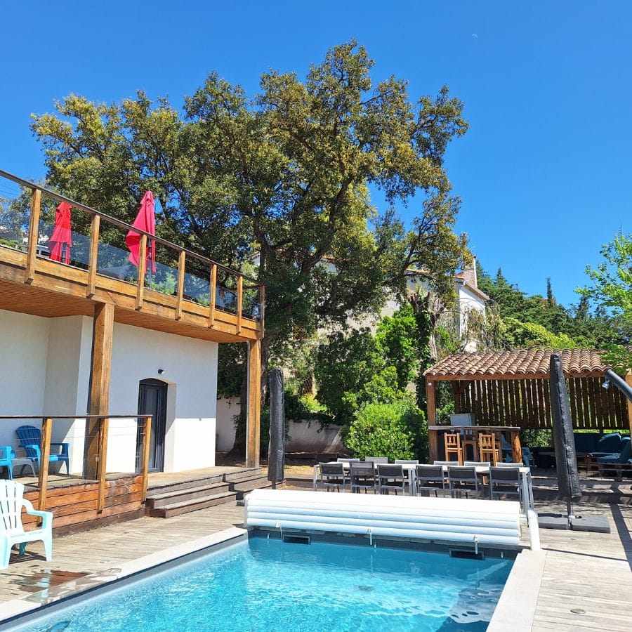 Piscine chauffée avec vue mer à Fréjus Piscine chauffée avec vue mer à Fréjus