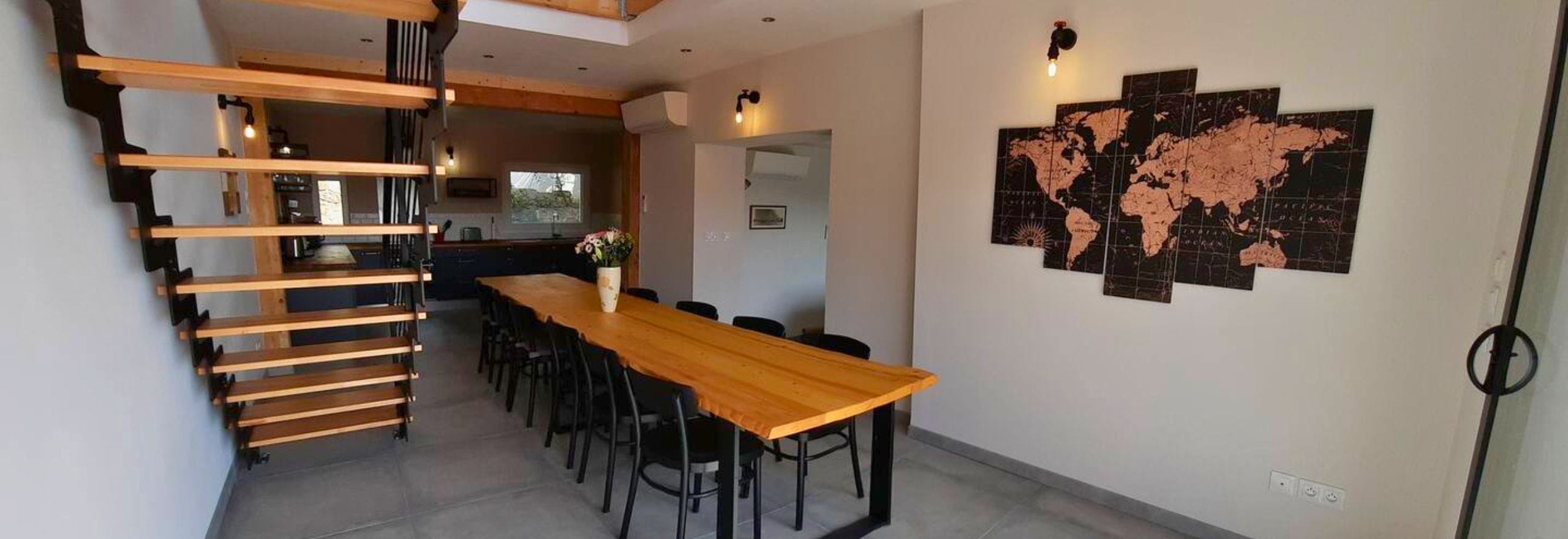 Salle à manger conviviale villa Fréjus salle à manger conviviale villa Fréjus