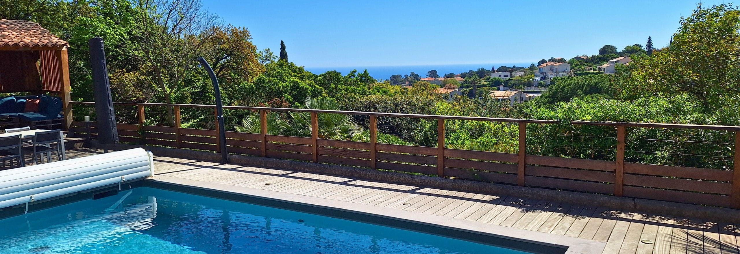 Villa avec piscine chauffée à Fréjus vue mer villa avec piscine chauffée à Fréjus vue mer